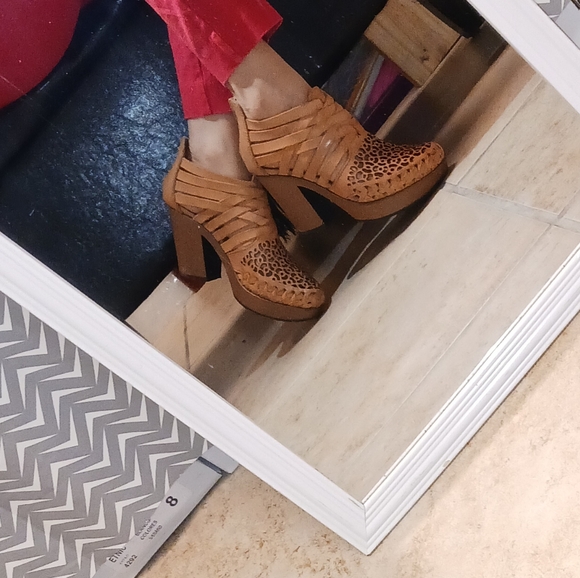 Leather Handmade heels - Picture 2 of 4